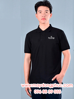 May áo phông màu đen Quán Bà Còng