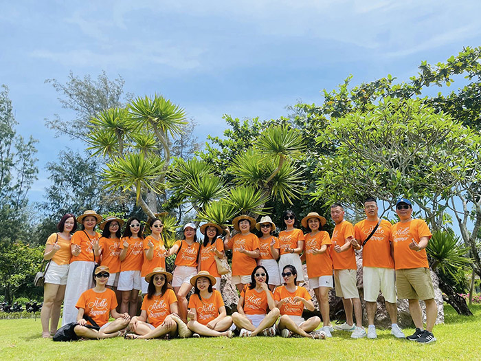 May áo phông đồng phục Hello summer | May ao phong dong phuc