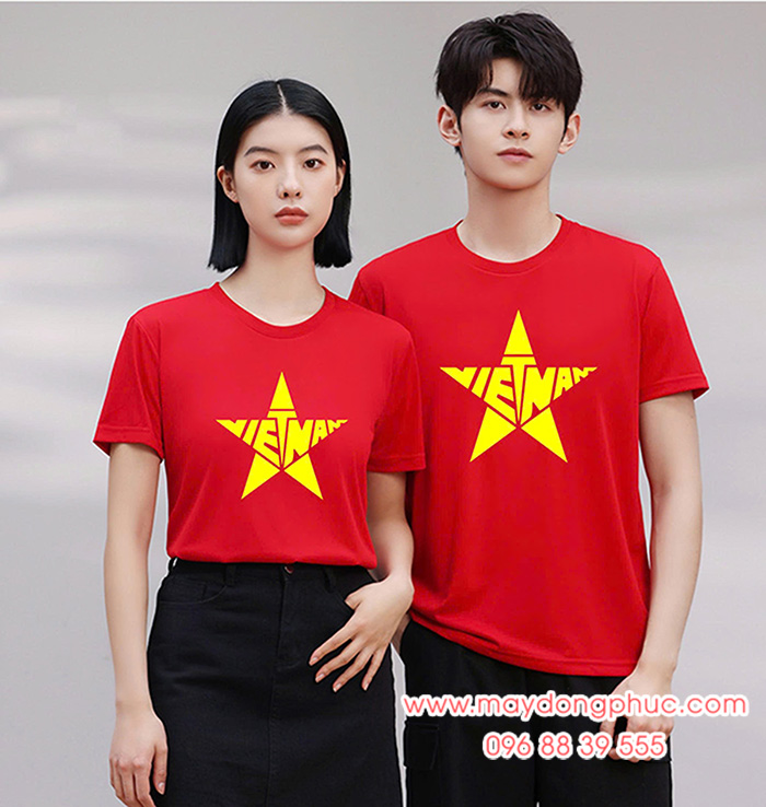 May Áo Cờ Đỏ In chữ Việt Nam cách điệu trong ngôi sao vàng