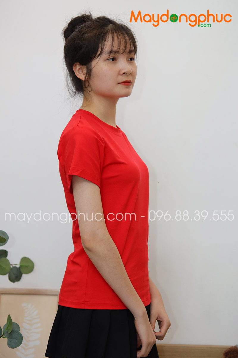 Áo phông cổ tròn màu đỏ