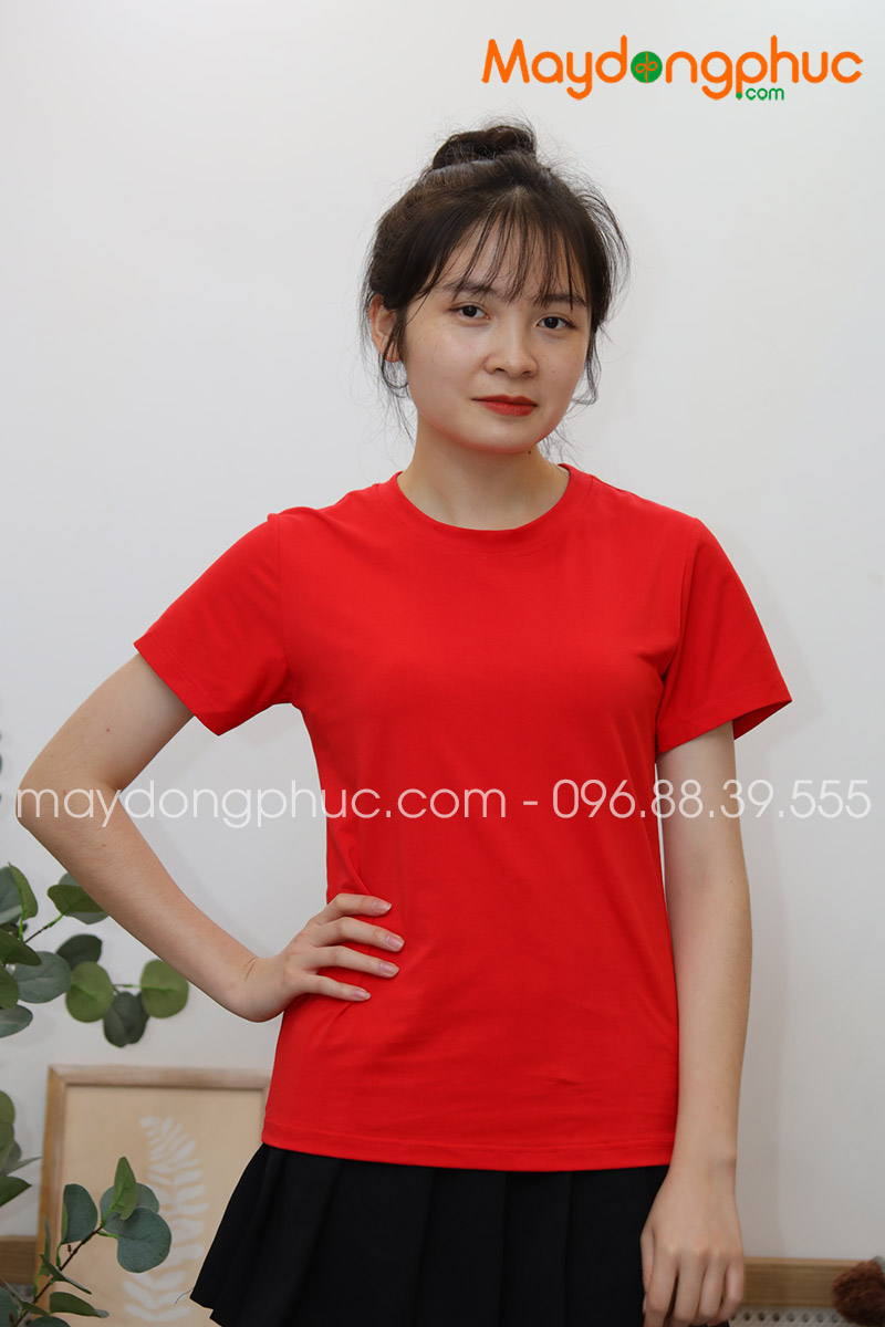 Áo phông cổ tròn màu đỏ - mẫu 4