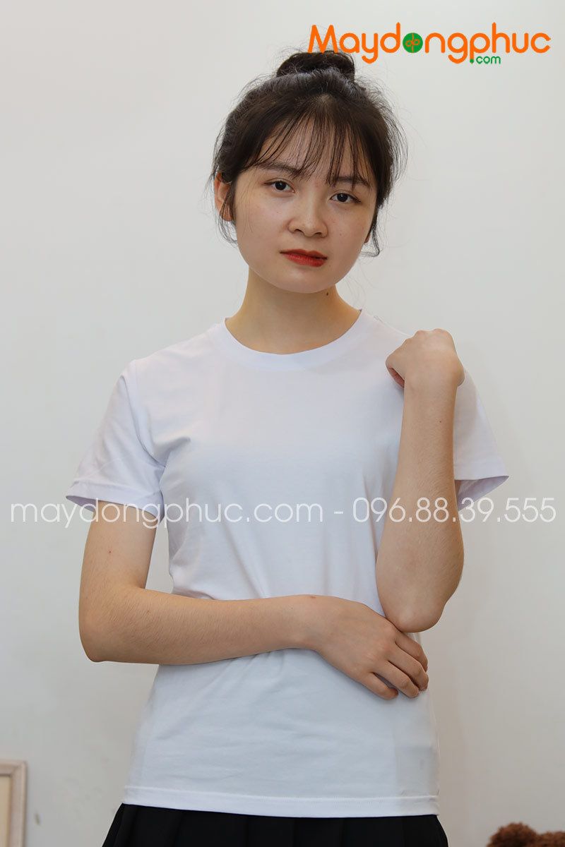 Áo phông cổ tròn màu trắng - mẫu 5