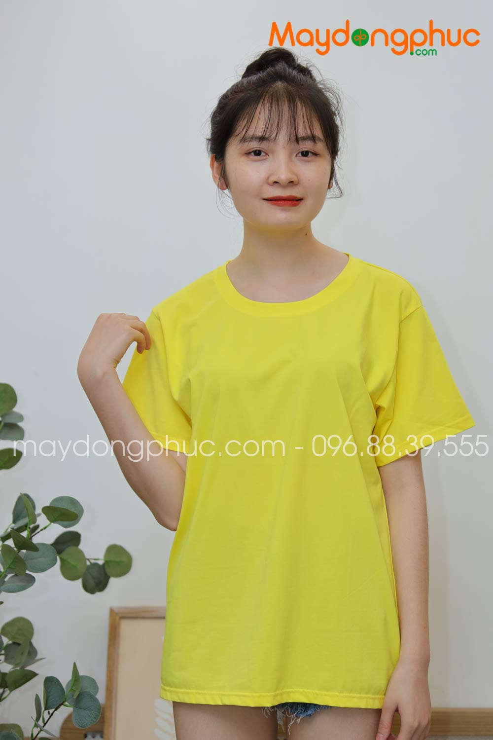 Áo phông tay lỡ màu vàng tươi
