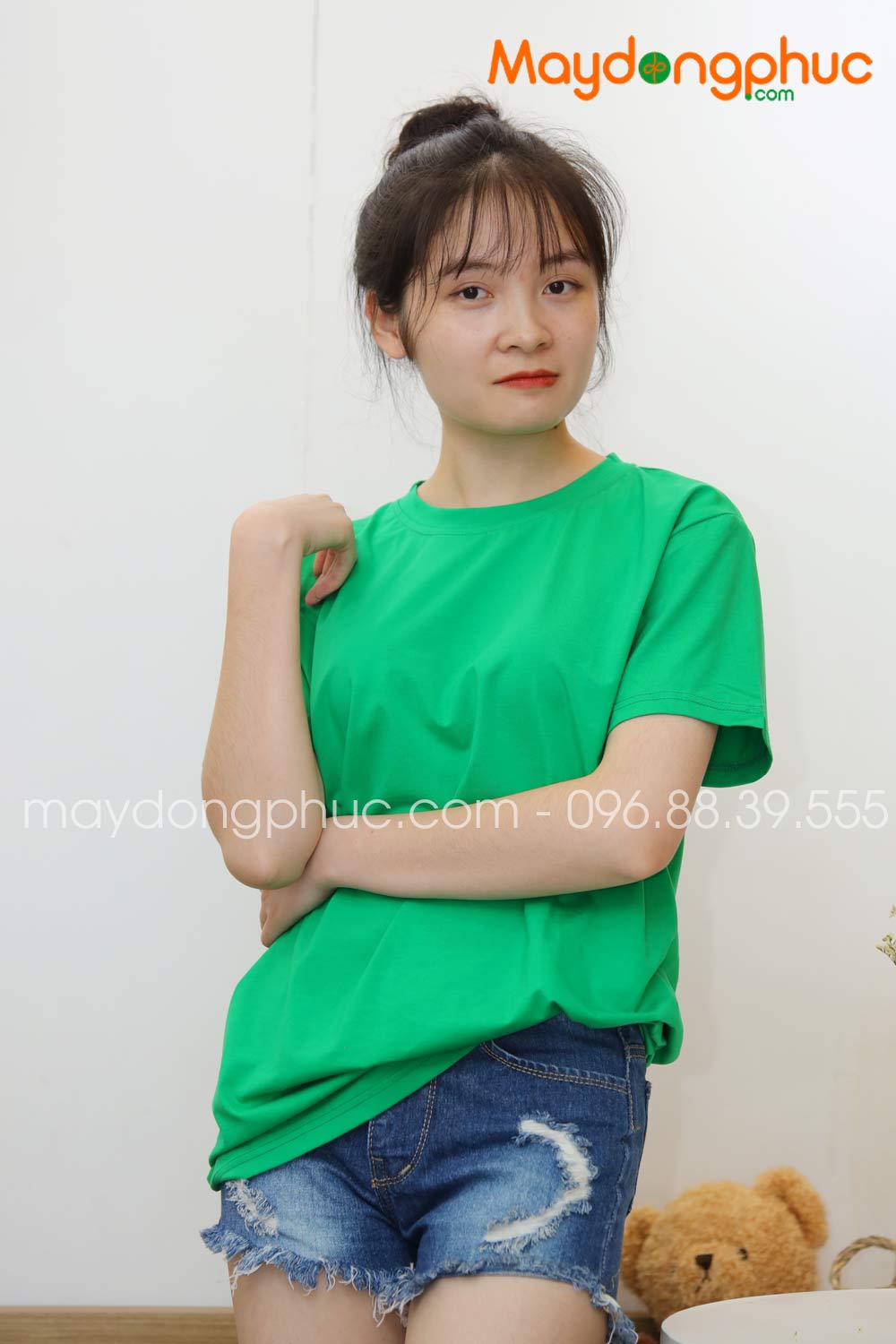 Áo phông tay lỡ màu xanh lá - mẫu 2