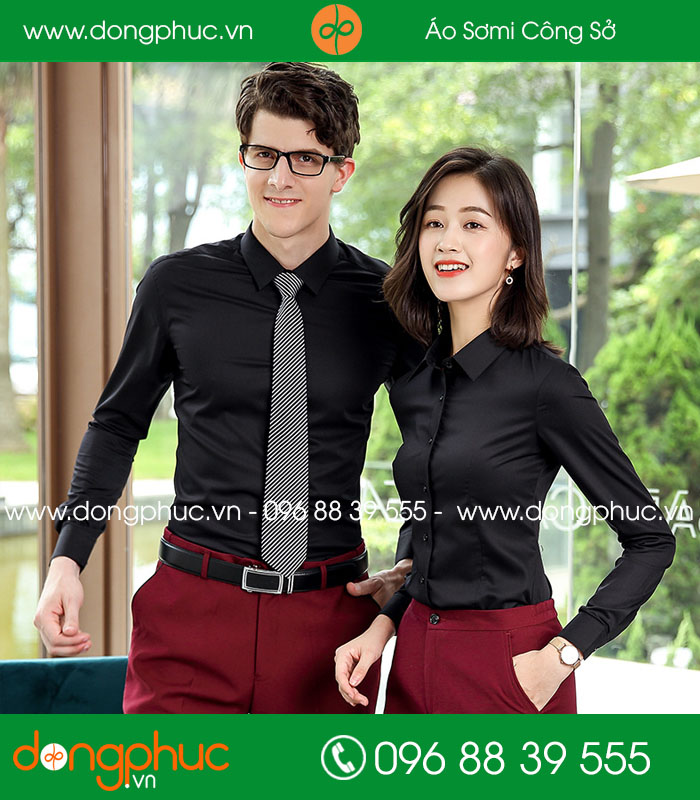Đồng phục áo sơ mi màu đen quần đỏ đô - mẫu 2