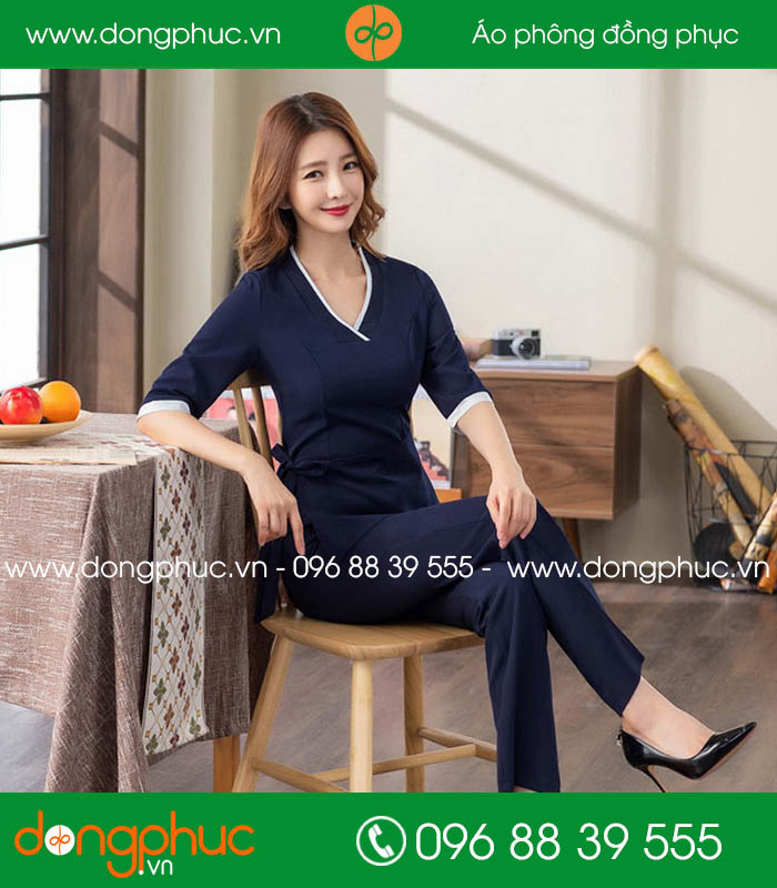 Quần áo đồng phục spa màu tím than viền trắng - mẫu 2