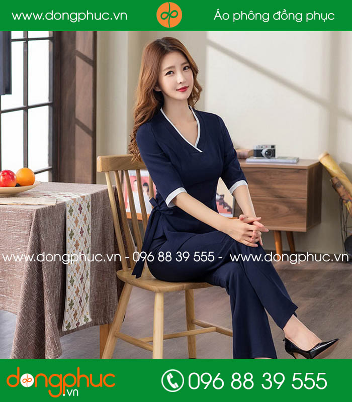 Quần áo đồng phục spa màu tím than viền trắng - mẫu 3