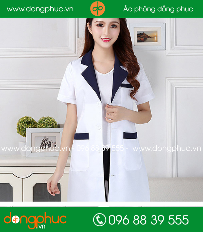 Áo blouse đồng phục y tá – Bác sĩ màu trắng cổ tím than - mẫu 2