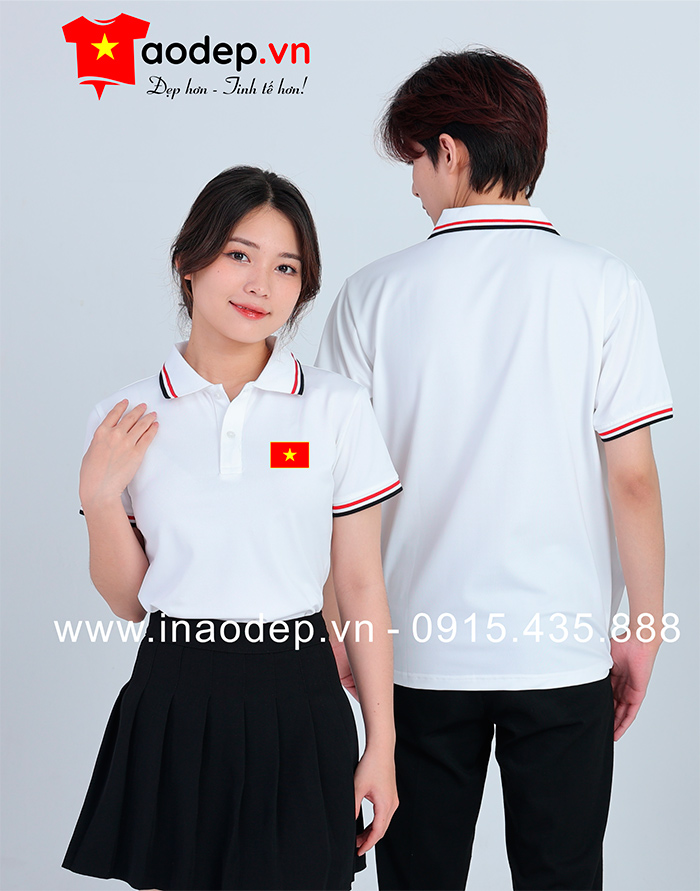 May áo phông màu trắng hình sao vàng