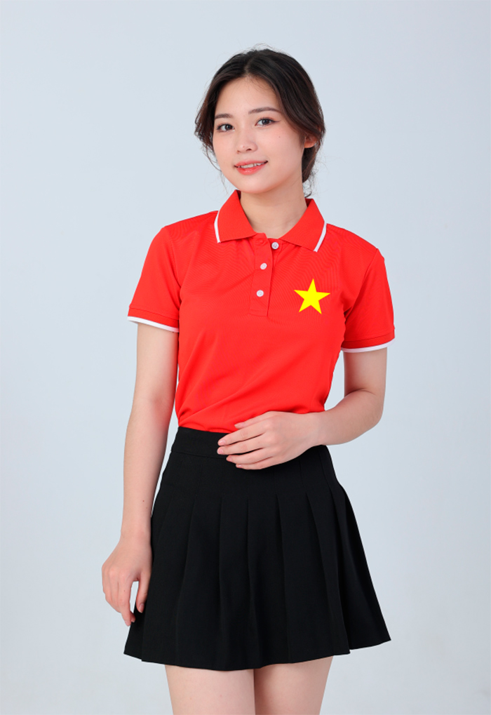 May áo phông nữ màu đỏ sao vàng