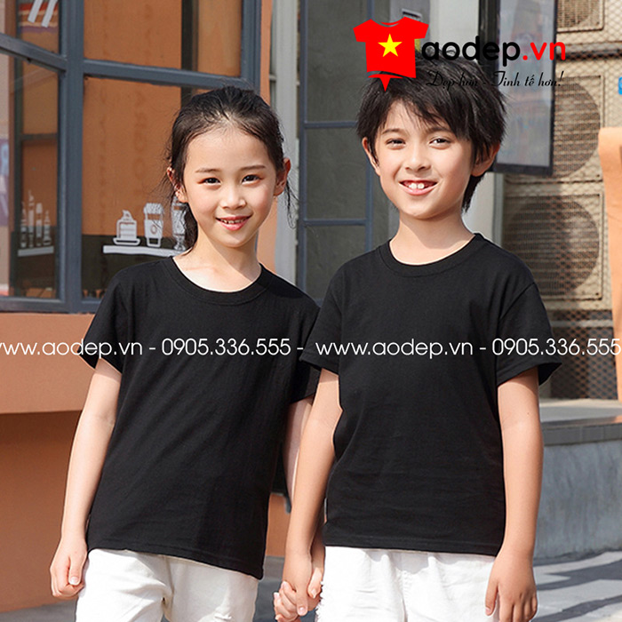 May áo trẻ em cổ tròn màu đen