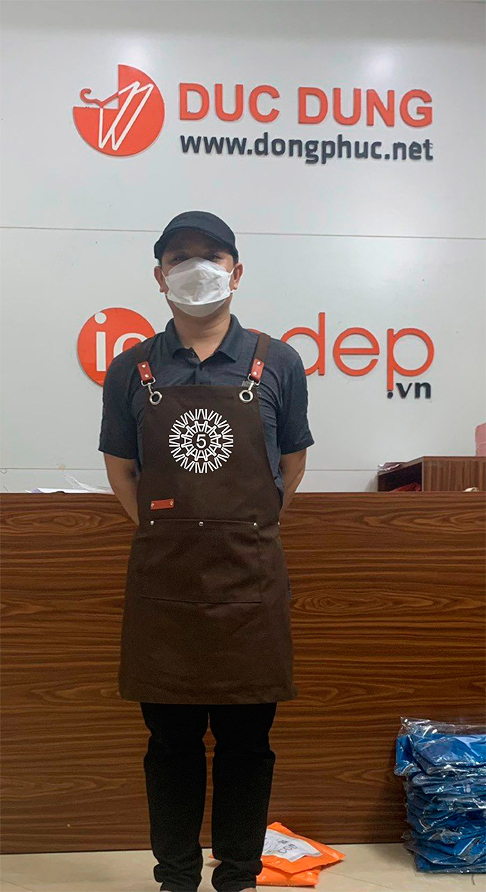 May tạp dề in số 5
