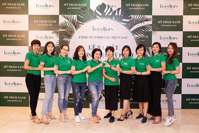 May áo phông Công ty TNHH sắc đẹp 5 sao - mẫu 2