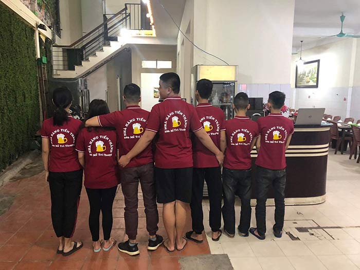 May áo phông Nhà hàng Tiến Thành - mẫu 2