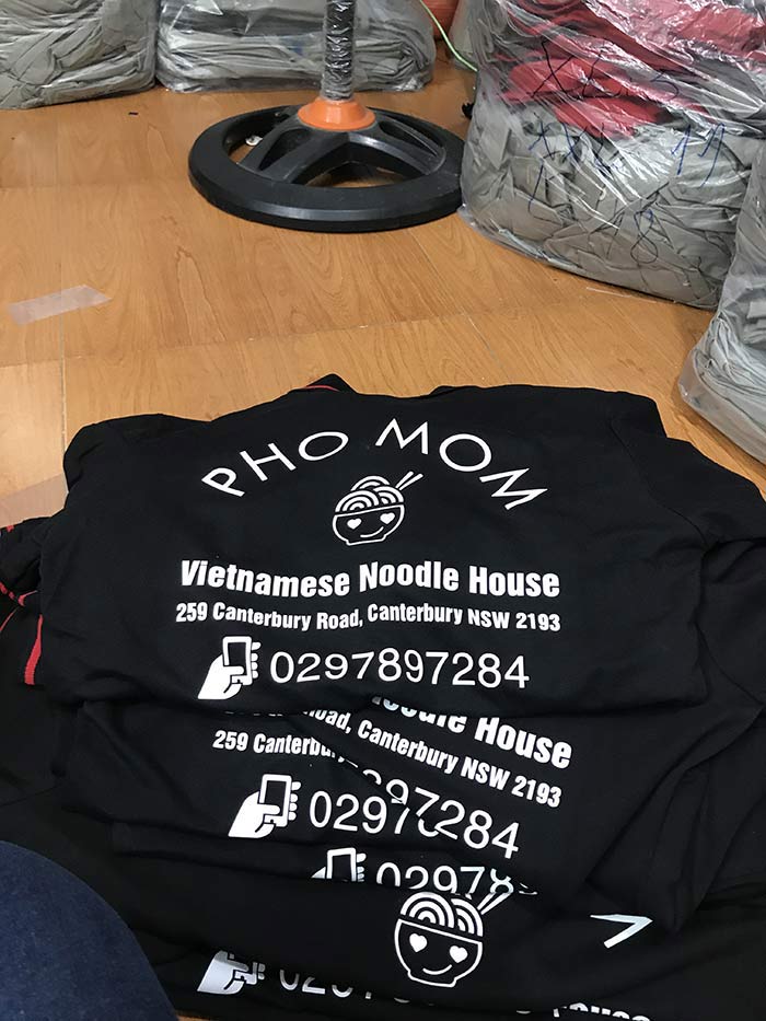 May áo phông Nhà hàng Pho Mom - mẫu 2