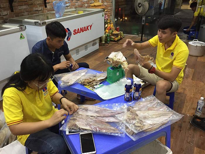 May áo phông Siêu thị hải sản Bình - mẫu 2
