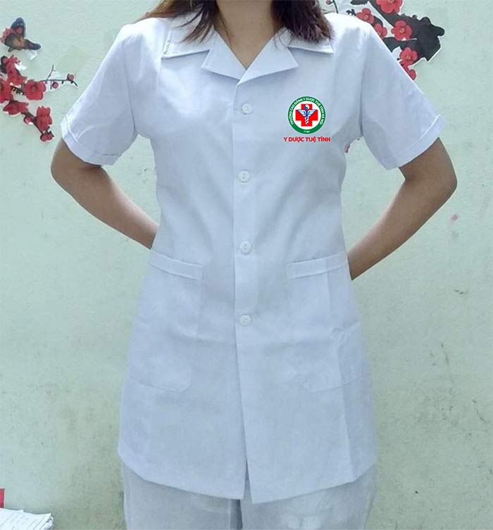 May đồng phục Trường cao đẳng y dược Tuệ Tĩnh Hà Nội