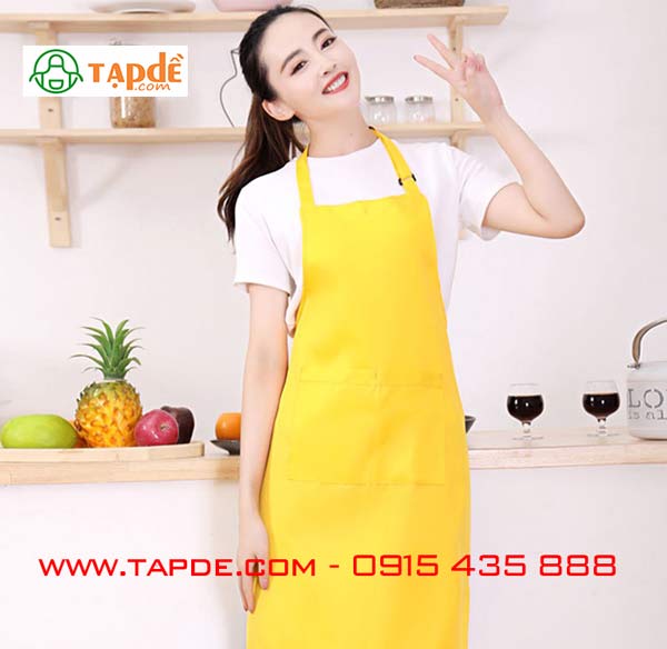 May tạp dề dáng dài màu vàng